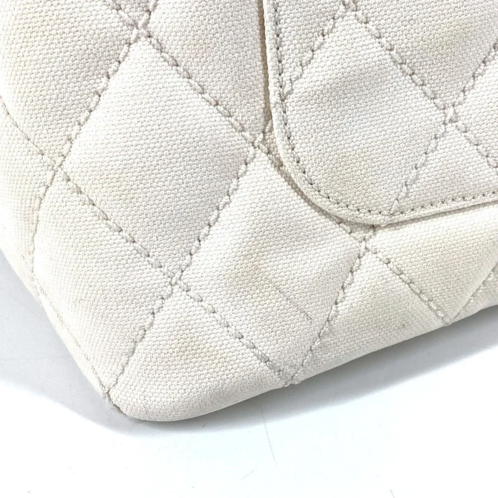 CHANEL White Leather Logo Shoulder Bag
